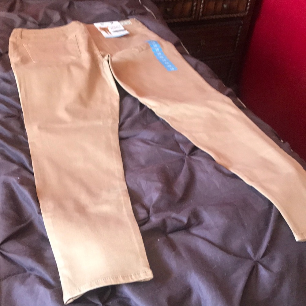 Seven7 Jeans